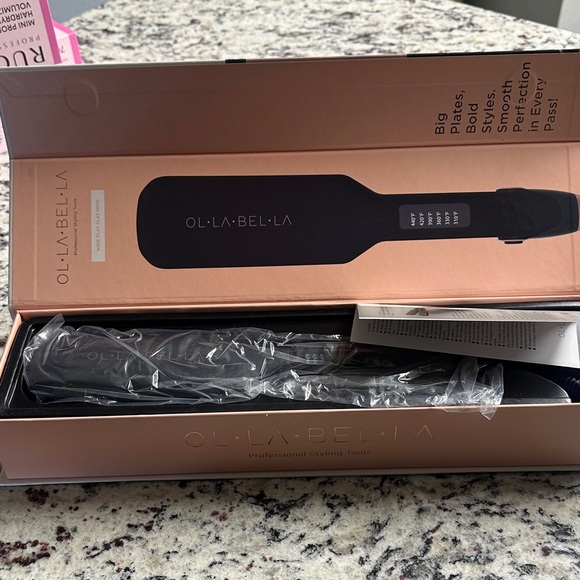 OLLA BELLA Hair Straightener Brush